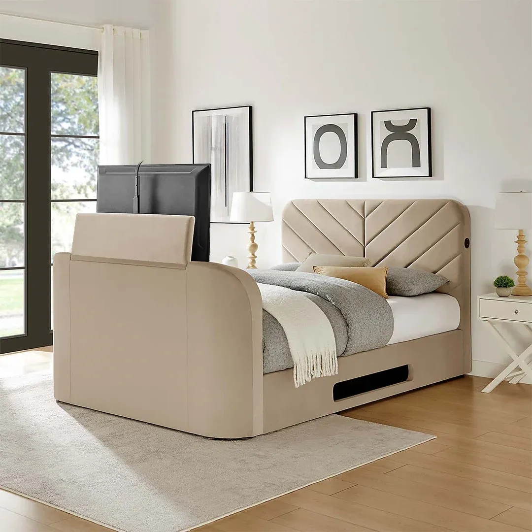 Gulf Luxe TV-Bed , bedroom side viw